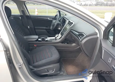 2015 Ford Fusion Hybrid Se из США, поврежденный, VIN 3FA6P0LU4FR243247